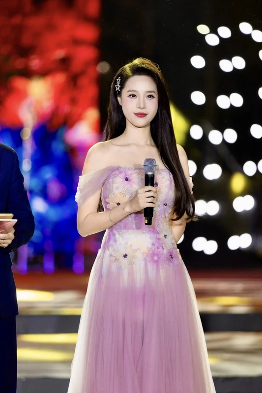 MC Bảo Châu VTV đi qua những 'nông nổi, va vấp' và biết ơn những bài học MC Bảo Châu VTV đi qua những 'nông nổi, va vấp' và biết ơn những bài học