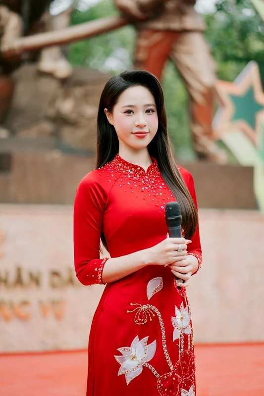 MC Bảo Châu VTV đi qua những 'nông nổi, va vấp' và biết ơn những bài học MC Bảo Châu VTV đi qua những 'nông nổi, va vấp' và biết ơn những bài học