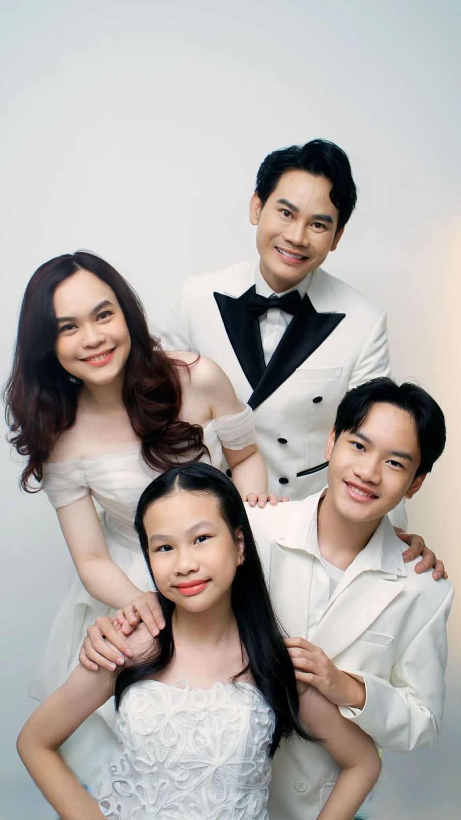 MC Hồng Phúc VTV làm điều đặc biệt tặng vợ diễn viên nhân 27 năm yêu và cưới MC Hồng Phúc VTV làm điều đặc biệt tặng vợ diễn viên nhân 27 năm yêu và cưới
