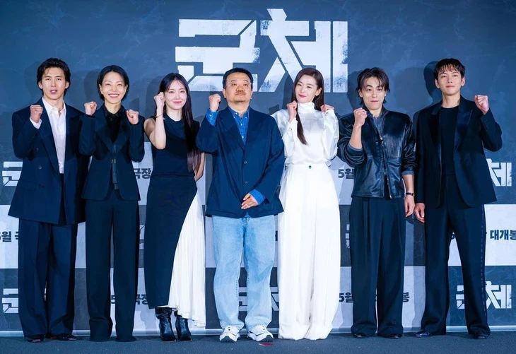 'Mợ chảnh' Jun Ji Hyun hợp tác cùng đạo diễn Train to Busan trong siêu phẩm kinh dị mới 'Mợ chảnh' Jun Ji Hyun hợp tác cùng đạo diễn Train to Busan trong siêu phẩm kinh dị mới