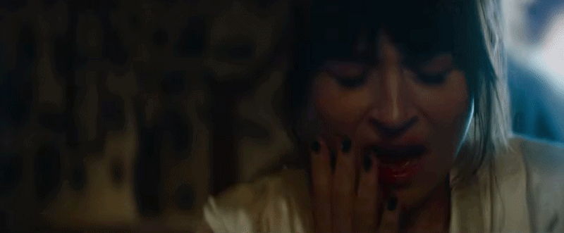 Mở mắt đúng cách thấy là thấy Anne Hathaway hôn Dakota Johnson Mở mắt đúng cách thấy là thấy Anne Hathaway hôn Dakota Johnson