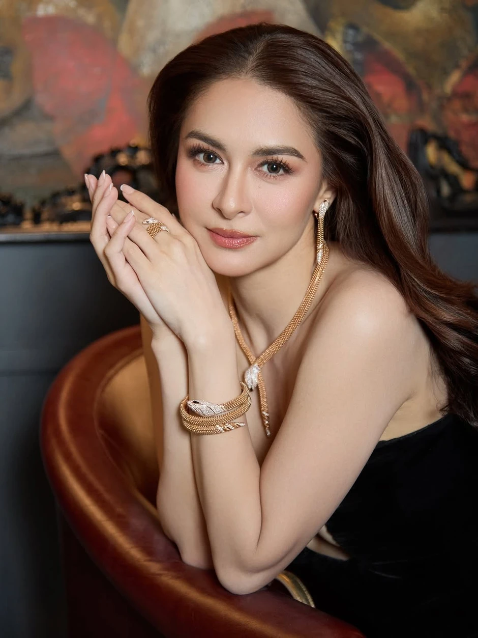 MXH phát sốt vì nàng tiên cá đẹp nhất thế giới: Nét nào ra nét đó, ngắm 1000 lần vẫn kinh ngạc MXH phát sốt vì nàng tiên cá đẹp nhất thế giới: Nét nào ra nét đó, ngắm 1000 lần vẫn kinh ngạc