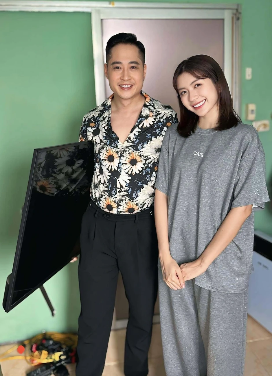 Nam diễn viên gây ức chế phim VTV: “Đọc bình luận, tôi ngồi cười một mình” Nam diễn viên gây ức chế phim VTV: “Đọc bình luận, tôi ngồi cười một mình”