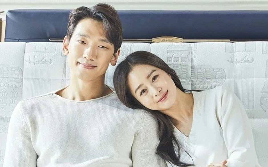 Ngắm Kim Tae Hee 17 năm trước mới thấy Bi Rain thắng đời 1-0 Ngắm Kim Tae Hee 17 năm trước mới thấy Bi Rain thắng đời 1-0