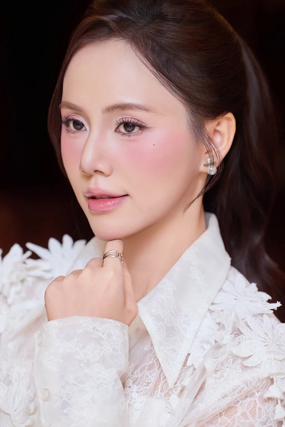 Nghệ sĩ Minh Thu nói về 3 cái tát của Vân Dung và diễn xuất của bạn trai Tô Dũng