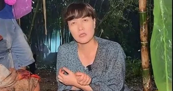 Nghệ sĩ Vân Dung lội bùn giữa đêm, tuyên bố "kiếp sau không làm diễn viên"