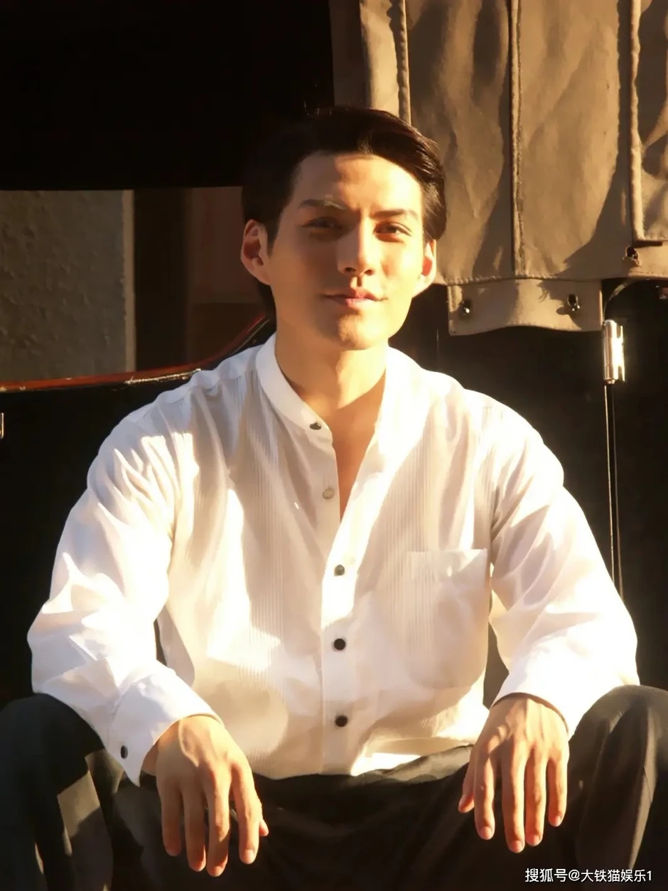 Nghiêm Khoan visual báu vật trời ban, đóng phim nào cũng đẹp Nghiêm Khoan visual báu vật trời ban, đóng phim nào cũng đẹp
