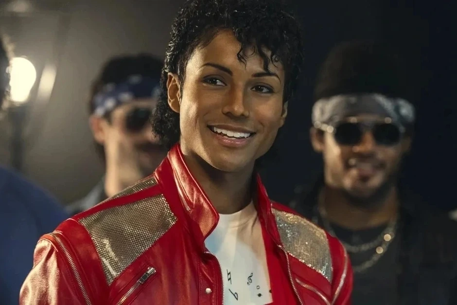 Người “tái sinh” huyền thoại nhạc pop Michael Jackson trên màn ảnh là ai? Người “tái sinh” huyền thoại nhạc pop Michael Jackson trên màn ảnh là ai?