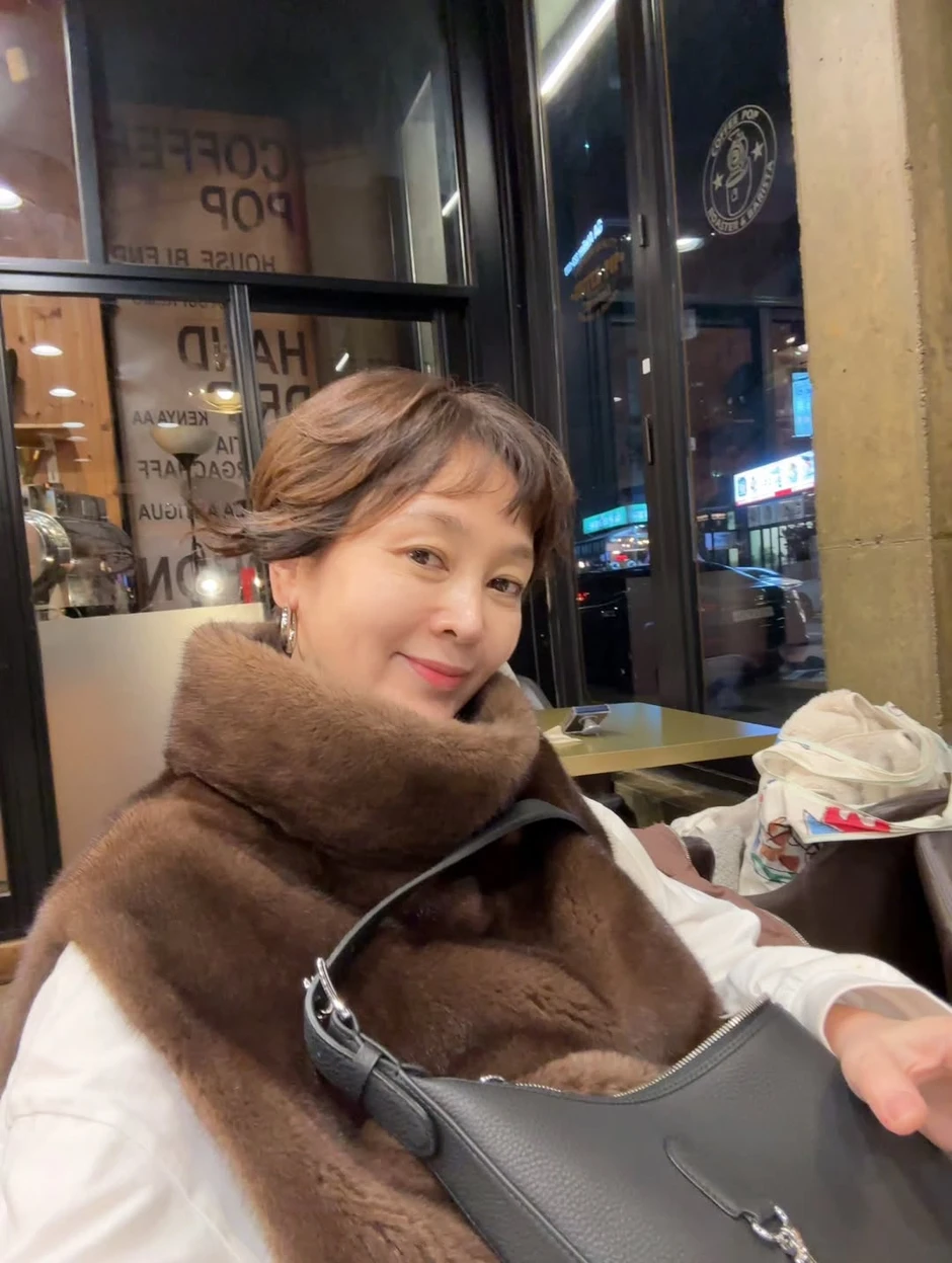 Nhan sắc gây sốc của Lee Seung Yeon