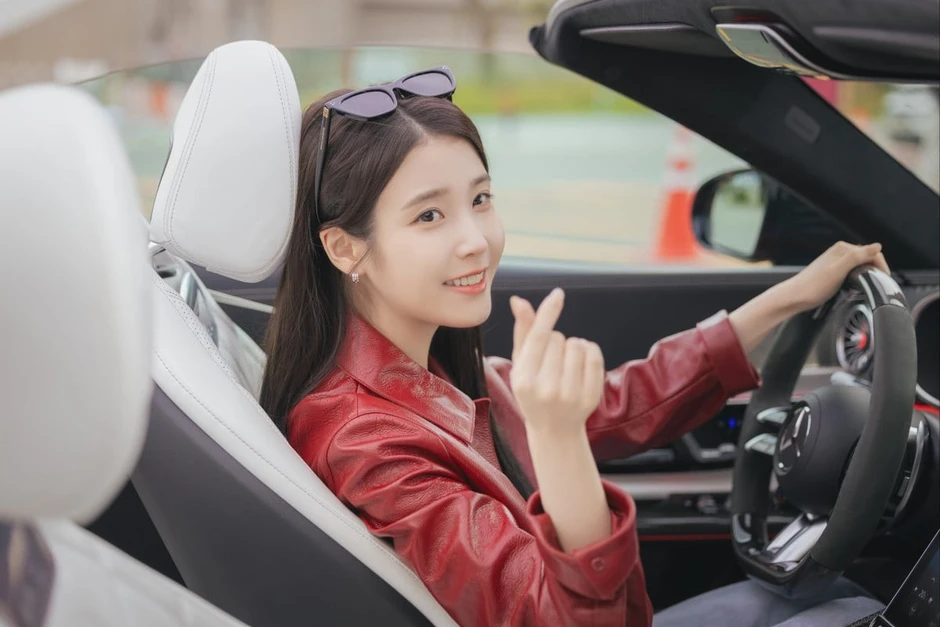 Nhìn cát-xê của IU mới thấy chẳng còn tương lai nào cho Hàn Quốc Nhìn cát-xê của IU mới thấy chẳng còn tương lai nào cho Hàn Quốc