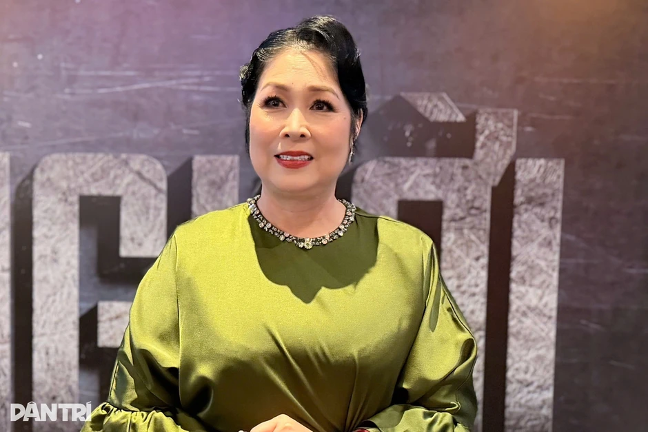 NSND Hồng Vân đoạt giải diễn xuất ở tuổi 60, hé lộ về con trai nối nghiệp NSND Hồng Vân đoạt giải diễn xuất ở tuổi 60, hé lộ về con trai nối nghiệp