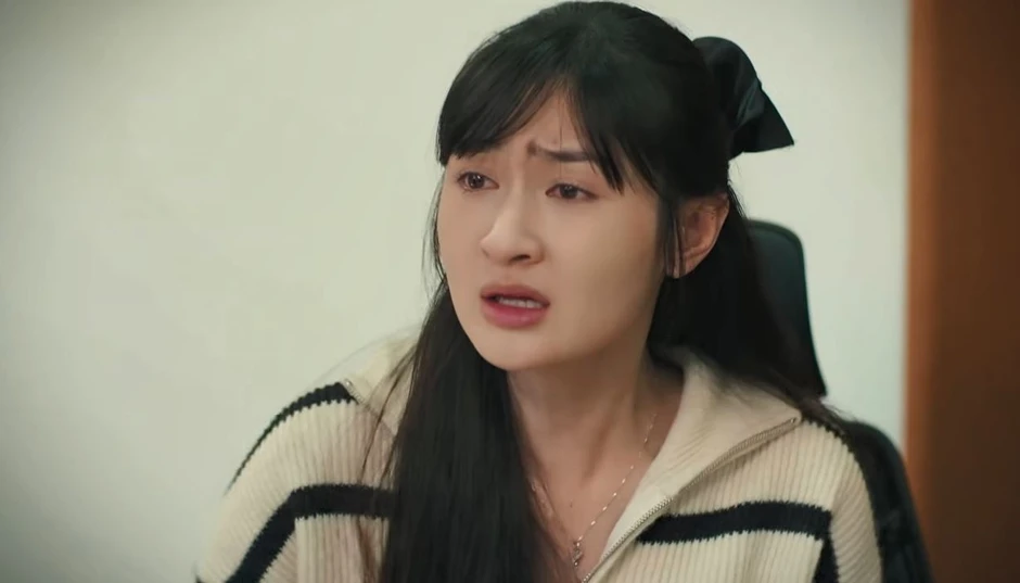 Nữ chính Bước Chân Vào Đời bị đổ oan mà netizen lại ăn mừng Nữ chính Bước Chân Vào Đời bị đổ oan mà netizen lại ăn mừng
