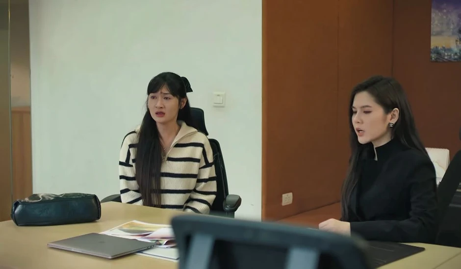 Nữ chính Bước Chân Vào Đời bị đổ oan mà netizen lại ăn mừng Nữ chính Bước Chân Vào Đời bị đổ oan mà netizen lại ăn mừng
