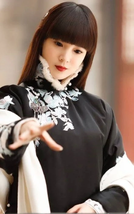 Nữ diễn viên được giải cứu sau 10 năm Nữ diễn viên được giải cứu sau 10 năm
