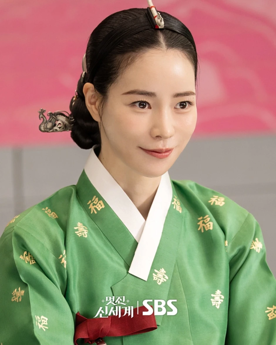 'Nữ hoàng cảnh nóng' Lim Ji Yeon đóng phim xuyên không 'Nữ hoàng cảnh nóng' Lim Ji Yeon đóng phim xuyên không