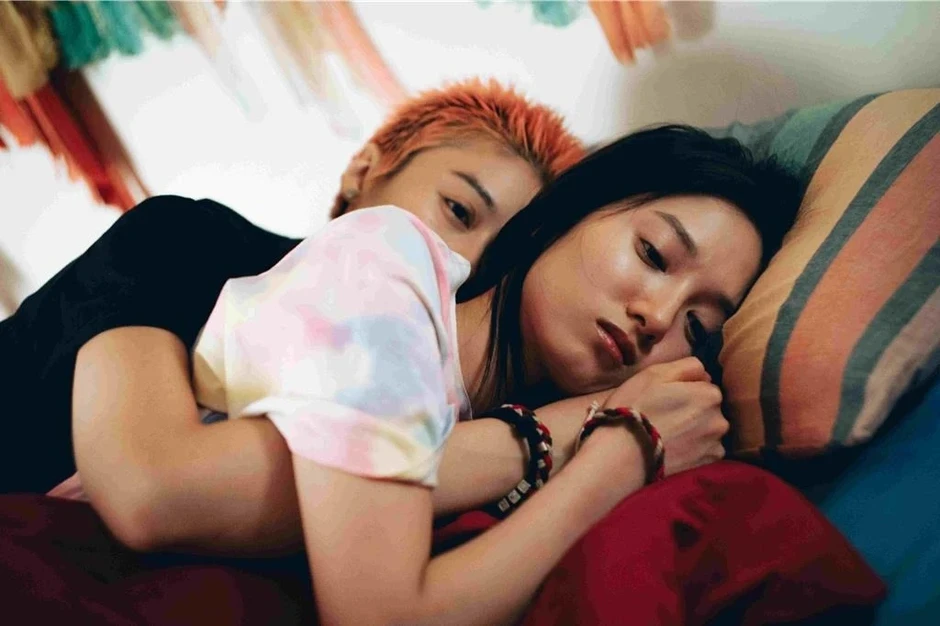 Phim 18+ về tình tay ba gây sốt