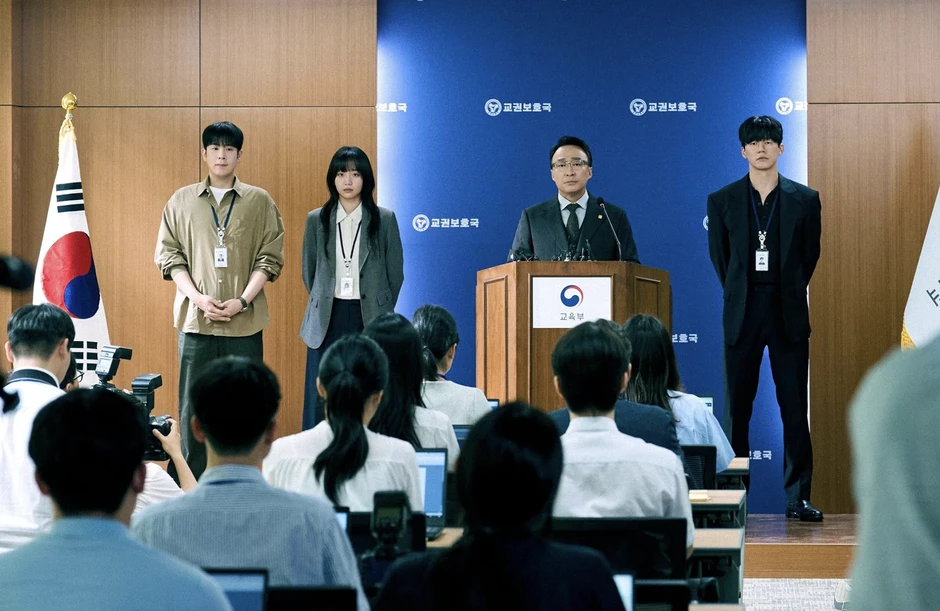 Phim bạo lực học đường xứ Hàn gây sốt toàn cầu Phim bạo lực học đường xứ Hàn gây sốt toàn cầu