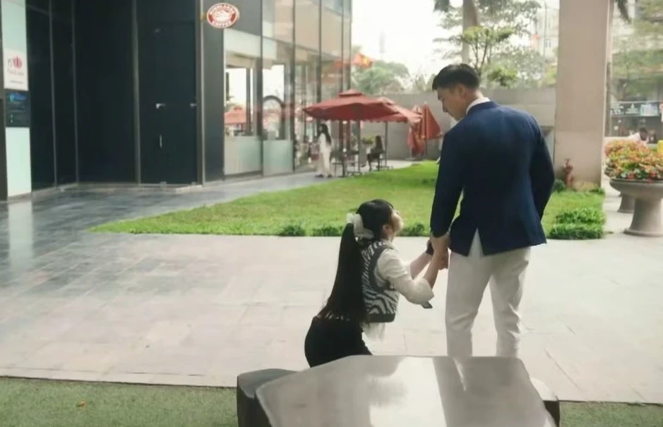 Phim 'Bước chân vào đời' có Quỳnh Kool đóng chính đang 'tra tấn' khán giả? Phim 'Bước chân vào đời' có Quỳnh Kool đóng chính đang 'tra tấn' khán giả?