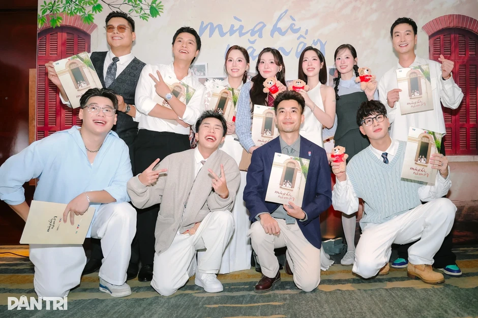 Phim học đường trên VTV gây tranh luận vì cảnh học sinh yêu sớm, đi bar Phim học đường trên VTV gây tranh luận vì cảnh học sinh yêu sớm, đi bar