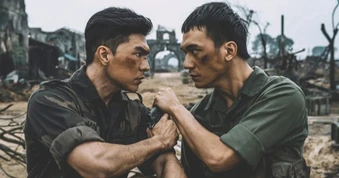 Phim “Mưa đỏ” đối đầu “Tử chiến trên không”