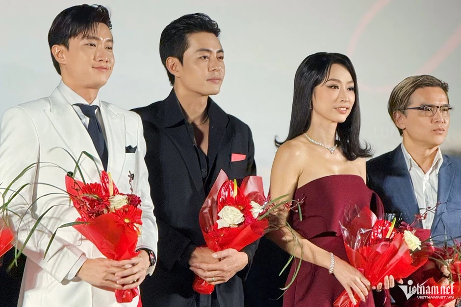 Quốc Trường không giấu chuyện 'nhắn tin hàng ngày với Quỳnh Thy' Quốc Trường không giấu chuyện 'nhắn tin hàng ngày với Quỳnh Thy'