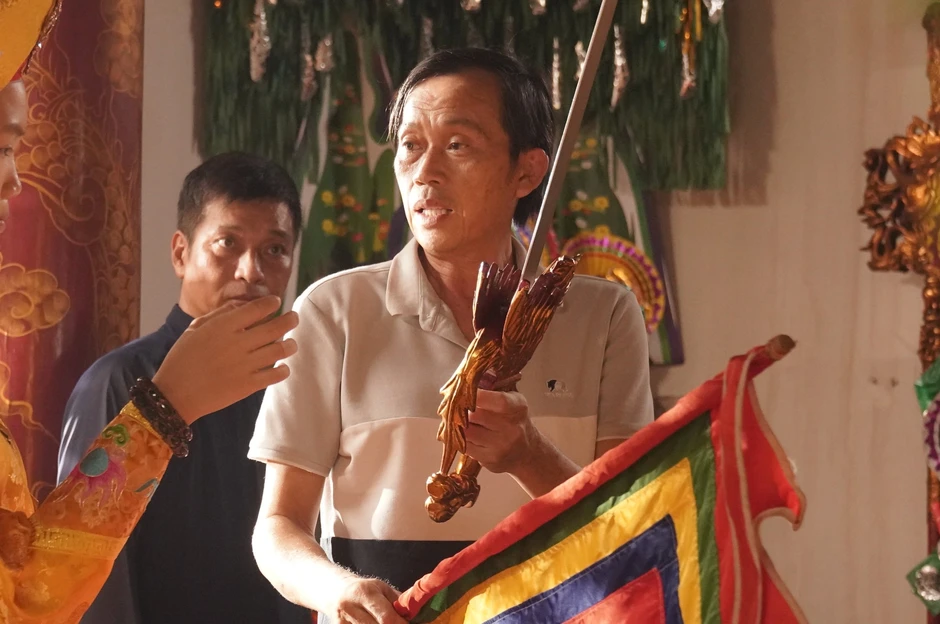 Sau 2 phim trăm tỉ, Hoài Linh đóng vai gì trong 'Người được chọn'? Sau 2 phim trăm tỉ, Hoài Linh đóng vai gì trong 'Người được chọn'?