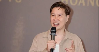 'Song hỷ lâm nguy' gặp 'nguy', đạo diễn nói gì?