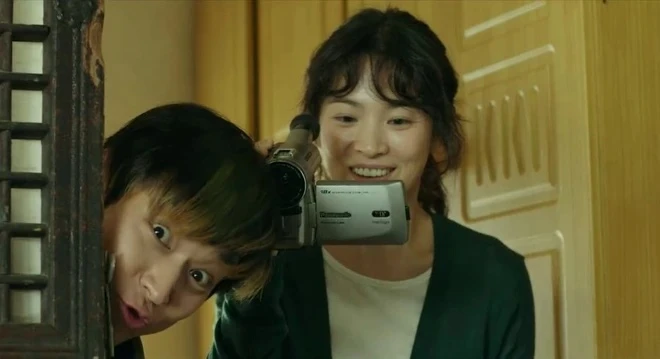 Song Hye Kyo đã làm gì với nhan sắc của mình vậy? Song Hye Kyo đã làm gì với nhan sắc của mình vậy?