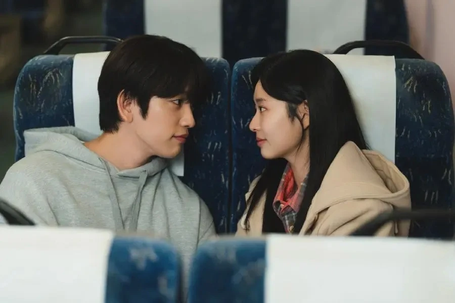 Still Shining: Tuyệt phẩm ngôn tình ngọt lịm tim Still Shining: Tuyệt phẩm ngôn tình ngọt lịm tim