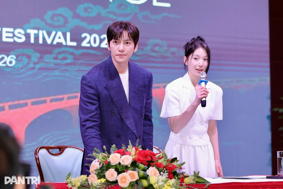 Tài tử hạng A Ji Chang Wook nói về điều quan trọng ở tuổi U40 Tài tử hạng A Ji Chang Wook nói về điều quan trọng ở tuổi U40