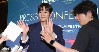 Tài tử hạng A Ji Chang Wook nói về điều quan trọng ở tuổi U40