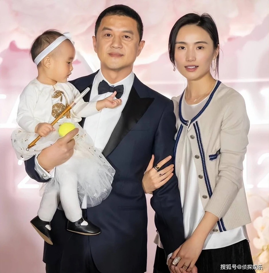Tài tử sở hữu tài sản nghìn tỷ vỡ nợ, giờ bỏ phố về quê làm lại cuộc đời