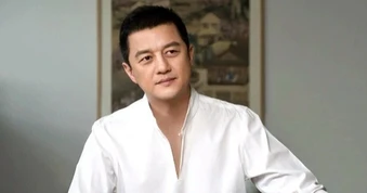 Tài tử sở hữu tài sản nghìn tỷ vỡ nợ, giờ bỏ phố về quê làm lại cuộc đời