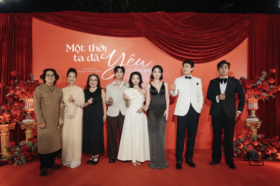 Thảm đỏ Một Thời Ta Đã Yêu: Ngọc Trinh - Quốc Trường quá đẹp đôi Thảm đỏ Một Thời Ta Đã Yêu: Ngọc Trinh - Quốc Trường quá đẹp đôi