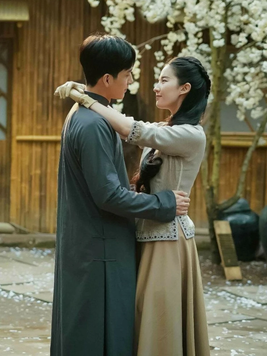 Tỉnh Bách Nhiên có 4 phim chờ chiếu sau thành công của 'Đầu xuân tươi sáng'