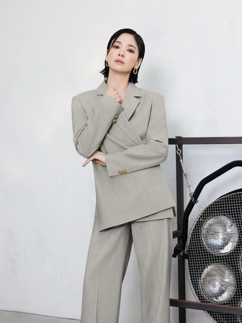 Tính cách thật của “biểu tượng sắc đẹp” Song Hye Kyo trong mắt đồng nghiệp Tính cách thật của “biểu tượng sắc đẹp” Song Hye Kyo trong mắt đồng nghiệp