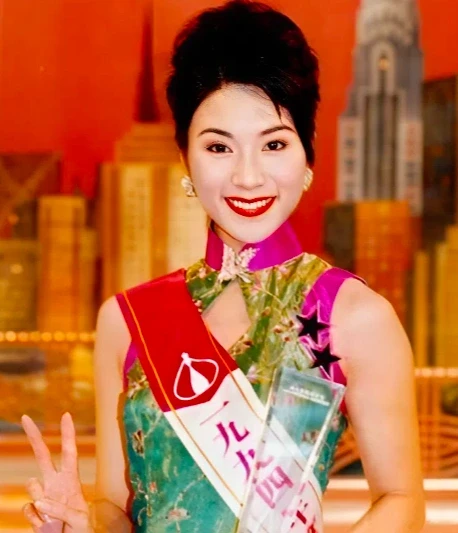Từ bệ phóng thi hoa hậu đến cuộc sống cô độc của mỹ nhân Hong Kong Từ bệ phóng thi hoa hậu đến cuộc sống cô độc của mỹ nhân Hong Kong