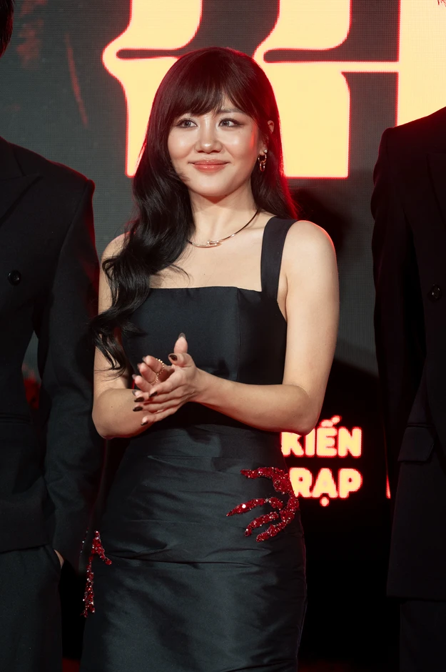Văn Mai Hương: Từ Á quân Vietnam Idol đến vai diễn điện ảnh đầu tay gây sốt Văn Mai Hương: Từ Á quân Vietnam Idol đến vai diễn điện ảnh đầu tay gây sốt
