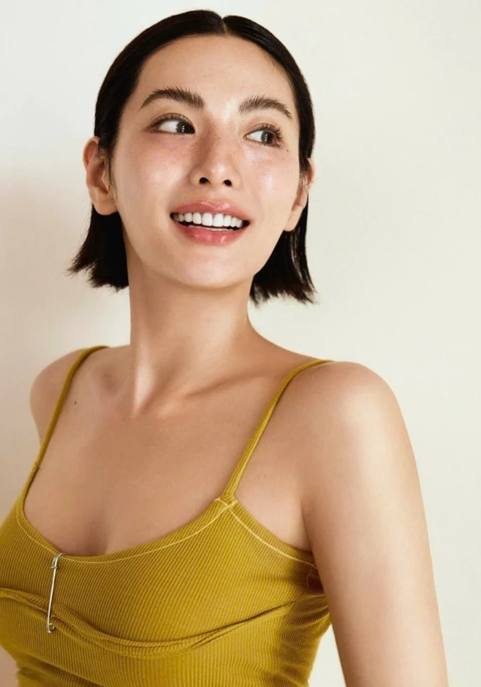 Vẻ gợi cảm của ‘Mỹ nhân đẹp nhất thế giới’ Nana đóng cảnh 19+ táo bạo Vẻ gợi cảm của ‘Mỹ nhân đẹp nhất thế giới’ Nana đóng cảnh 19+ táo bạo