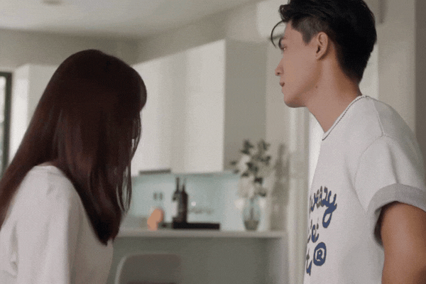 Vì Mẹ Anh Phán Chia Tay có cảnh ôm peak nhất làng phim Việt Vì Mẹ Anh Phán Chia Tay có cảnh ôm peak nhất làng phim Việt