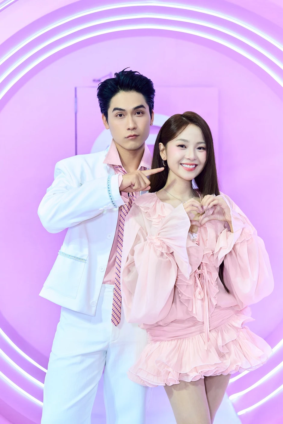Võ Điền Gia Huy yêu người khác không phải Tam Triều Dâng? Võ Điền Gia Huy yêu người khác không phải Tam Triều Dâng?