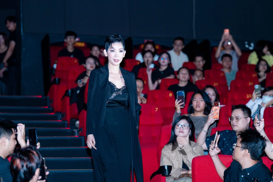 Xuân Lan trở lại điện ảnh sau khi thua lỗ 30 tỷ đồng Xuân Lan trở lại điện ảnh sau khi thua lỗ 30 tỷ đồng
