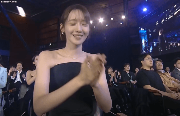 Yoona tại Baeksang: Visual 20 năm bất bại Yoona tại Baeksang: Visual 20 năm bất bại