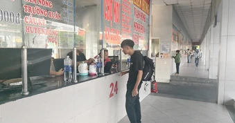 2 bến xe lớn ở TP.HCM tăng giá vé dịp lễ 30-4 và 1-5