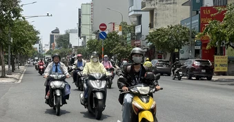 2 ngày tới, TP.HCM và các tỉnh Nam Bộ tiếp tục nắng nóng trên diện rộng