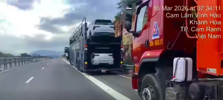 300km cao tốc không có làn dừng khẩn cấp liên tục: Tài xế phải bật chế độ cảnh giác cao nhất 300km cao tốc không có làn dừng khẩn cấp liên tục: Tài xế phải bật chế độ cảnh giác cao nhất