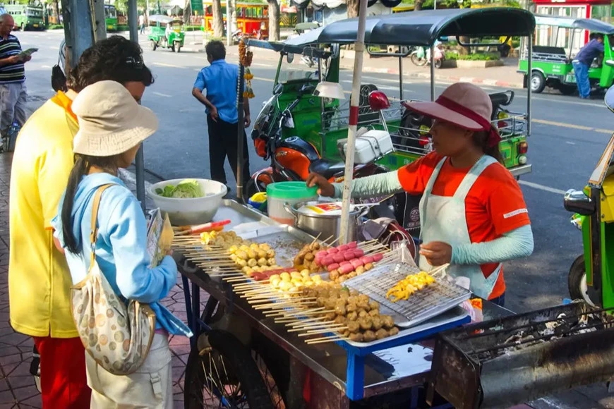 Bangkok quản trị vỉa hè: Đô thị hiện đại vẫn có nơi để người nghèo mưu sinh Bangkok quản trị vỉa hè: Đô thị hiện đại vẫn có nơi để người nghèo mưu sinh
