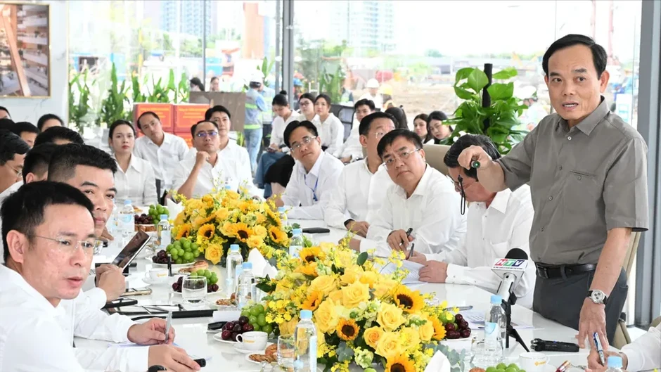 Bí thư Thành ủy TPHCM Trần Lưu Quang kiểm tra tiến độ dự án Trung tâm hành chính TPHCM Bí thư Thành ủy TPHCM Trần Lưu Quang kiểm tra tiến độ dự án Trung tâm hành chính TPHCM