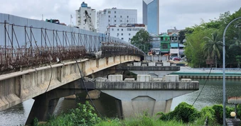 Cận cảnh công trường cầu Vỹ Dạ đình trệ khiến chủ đầu tư Huế 'hết kiên nhẫn'