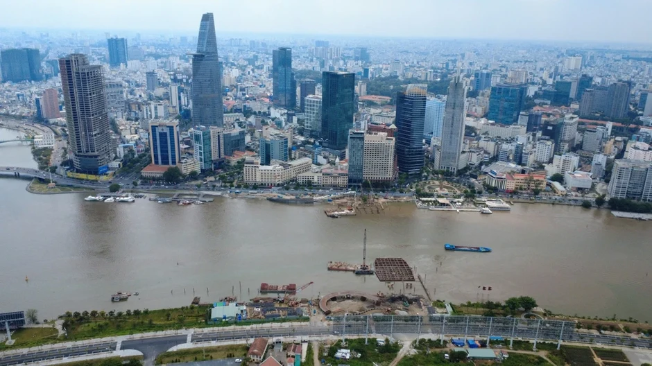 Cầu đi bộ qua sông Sài Gòn tăng tốc để hoàn thành vào dịp lễ Quốc khánh Cầu đi bộ qua sông Sài Gòn tăng tốc để hoàn thành vào dịp lễ Quốc khánh